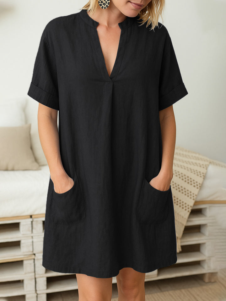 Damen Freizeitkleid mit praktischen Taschen und V-Ausschnitt Echo Archiv