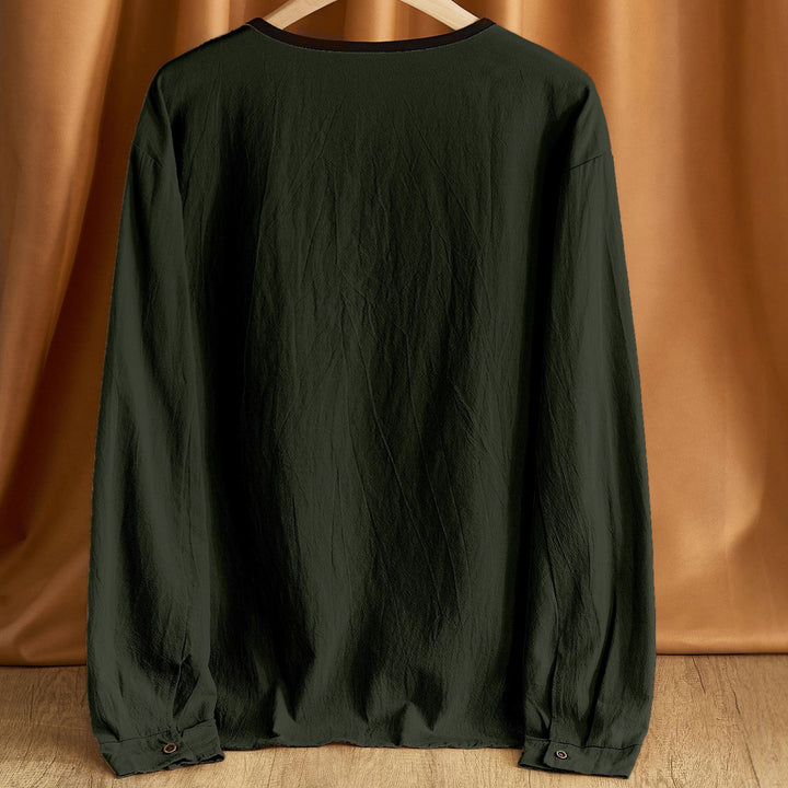 Herren bequemes Langarmshirt mit Knopfleiste und modischen Akzenten Echoarchiv