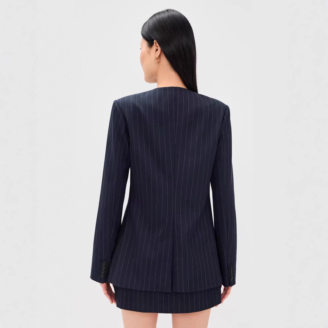 Damen Zweiteiliges Nadelstreifen-Tailoring-Set mit kragenlosem Blazer und hochgeschnittenem Minirock Echoarchiv