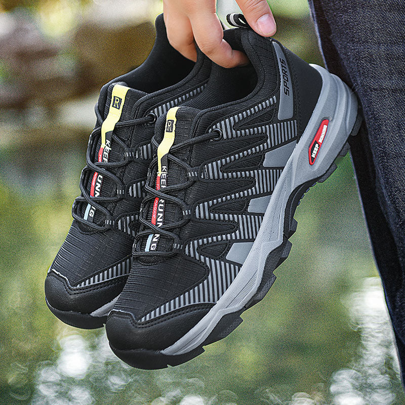 Herren sportlicher Outdoor-Adventure Sneaker mit verstärkter Zehenkappe und stoßdämpfender Wabensohle – Tavélo
