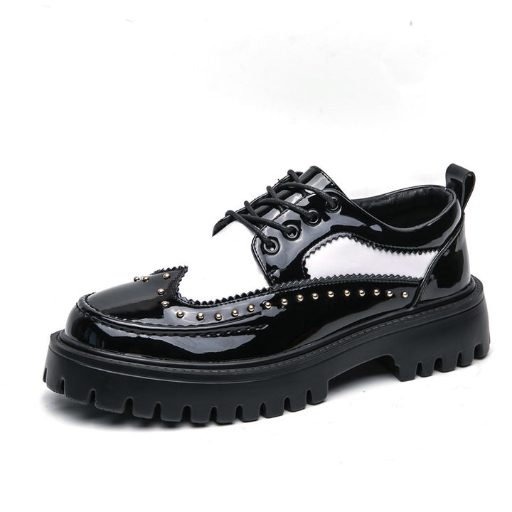 Damen Plateau-Brogue Derby mit markanter Profilsohle und Lacklederoptik Echo Archiv