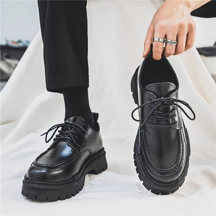 DamenEchoarchivrne Schnürschuhe mit robustem Profil und trendigem Design Echoarchiv