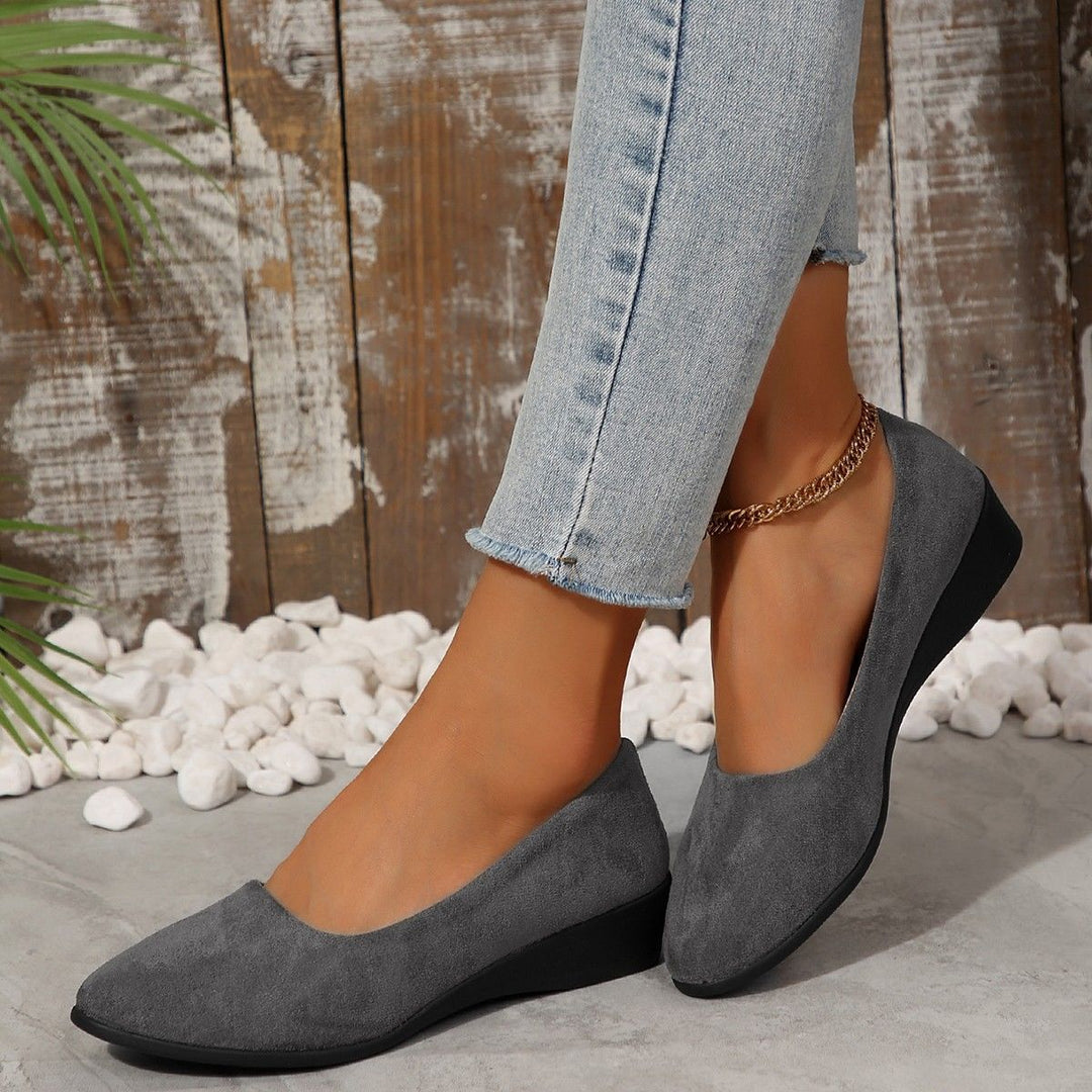 Damen Bequeme Slipper mit weichem PU-leder-Obermaterial und rutschfester Sohle – Lioré