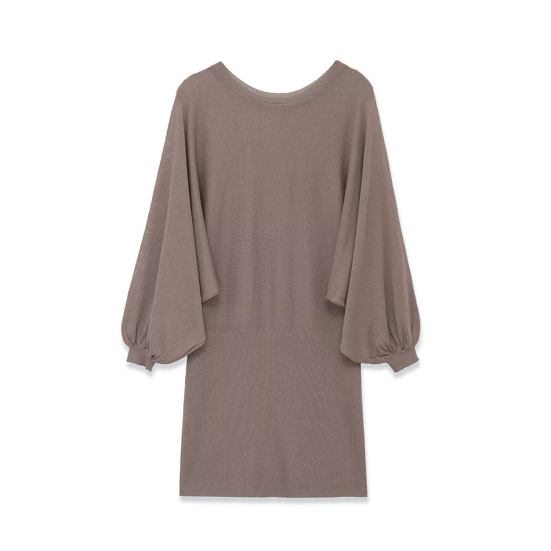 Damen Strickkleid mit überschnittenem Fledermaus-Poncho und Ballonärmeln Echo Archiv