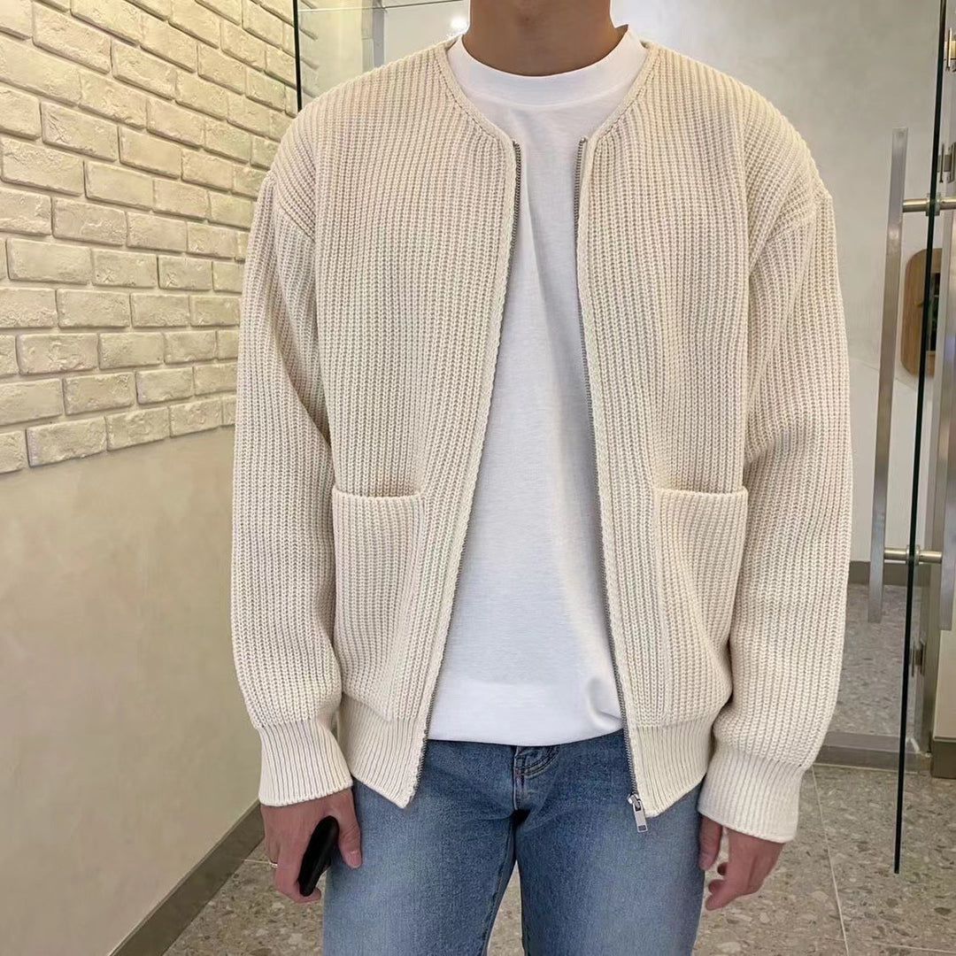 Herren Grobstrick-Jacke mit voluminösen Ärmeln und steigendem Kragen Echoarchiv