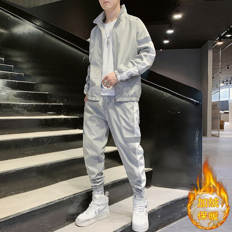 Herren Athleisure-Trackset im Retro-College-Look mit Kontraststreifen, reflektierenden Paneelen & elastischem Saum Echoarchiv
