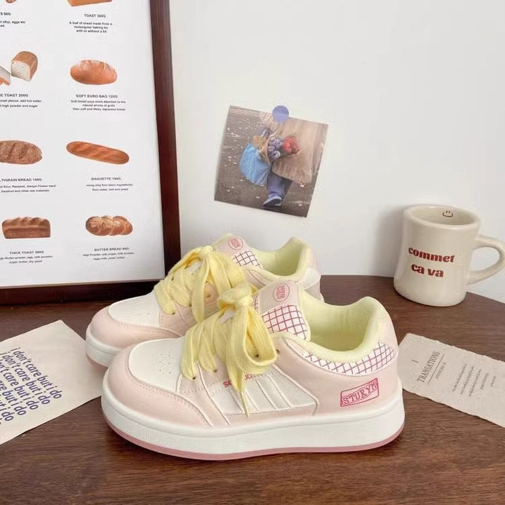 Damen Sportliche Plateau-Sneaker mit ausgeprägtem Schnürsystem und trendigem Design Echo Archiv