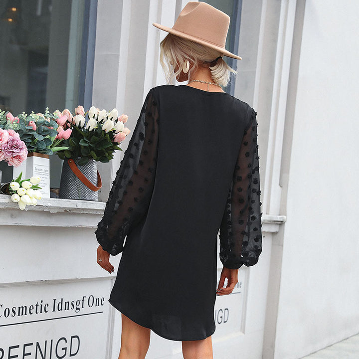 Damen Chiffon-Minikleid mit V-Ausschnitt, transparenten Punktärmeln und Kettengürtel Echoarchiv