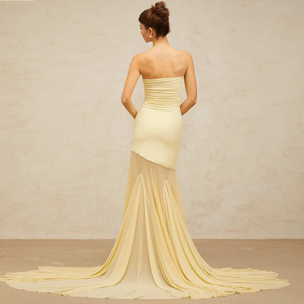Damen Elegantes schulterfreies Maxikleid mit schimmerndem Stoff und voluminösem Rock Echo Archiv