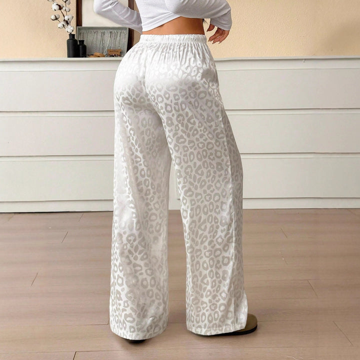 Damen Loungewear-Hose im Palazzo-Stil mit Leopardenjacquard und Kordelzug – Avérine