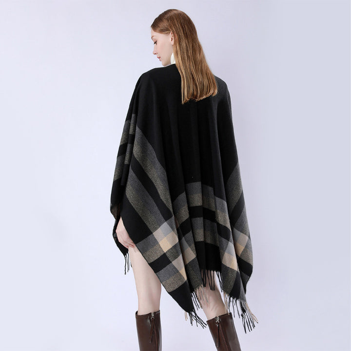 Damen Wollmix-Capeponcho im Oversize-Kimono mit Karomuster und Fransensaum – Montévia