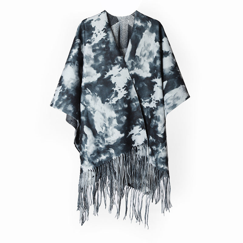 Damen Überwurfponcho im Kimono-Stil mit wolkenartigem Aquarellmuster und Fransensaum – Avérine
