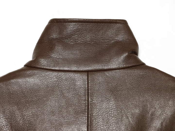 Damen taillierte Lederoptik-Bikerjacke mit hohem Funnelkragen Echoarchiv