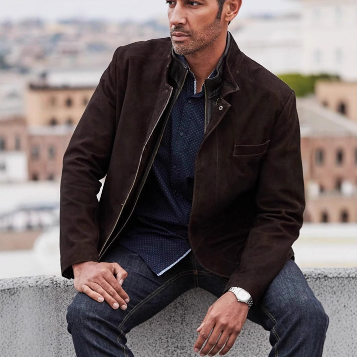 Herren Wildlederjacke mit modernem Schnitt und praktischen Taschen Echoarchiv