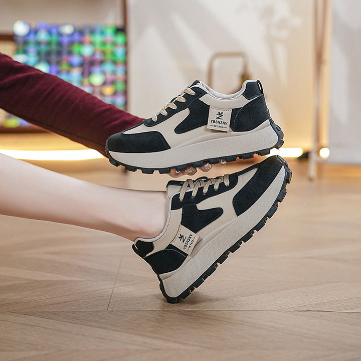 Damen Sportliche Sneaker mit atmungsaktiven Mesh-Einsätzen und dämpfender Sohle Echo Archiv