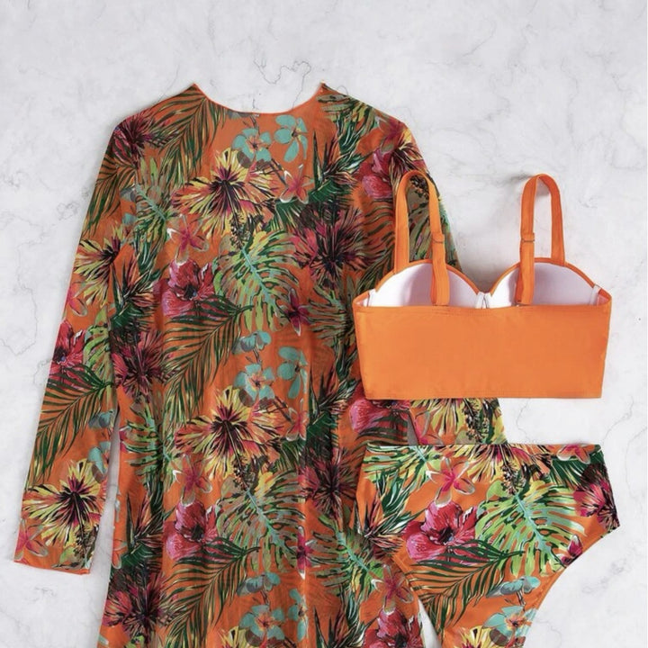 Damen Bikiniset mit floralem Überwurf Echo Archiv