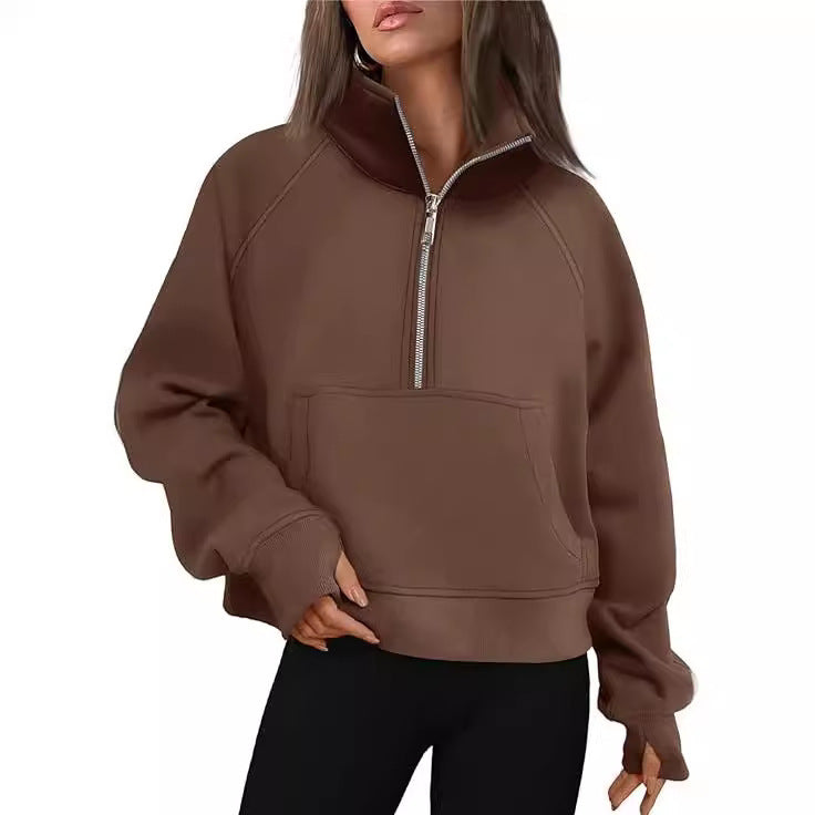 Damen nan cropped Halbzip-Sweatshirt mit hohem Stehkragen, Kängurutasche und überschnittener Schulter Echo Archiv