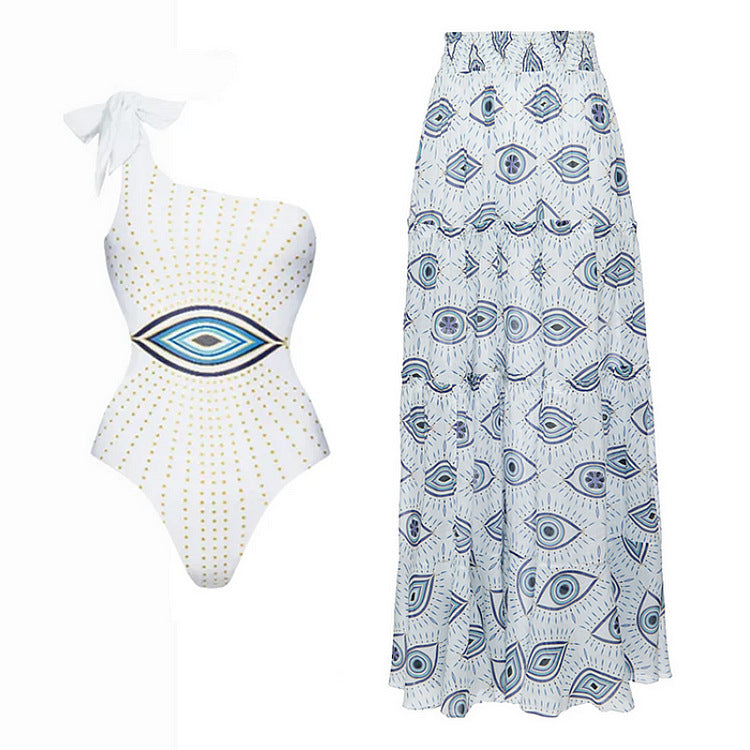 Damen Strandmode-Set mit verspieltem Rüschenshirt und hochtailliertem Höschen Echo Archiv