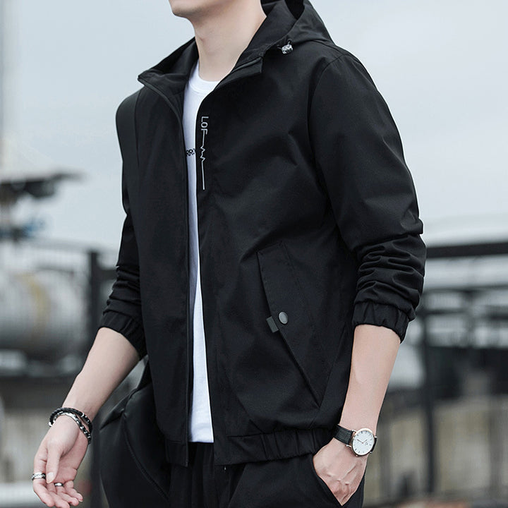 Herren Leichter Kapuzen-Windbreaker im Urban-Minimalstil mit verdecktem Reißverschluss und elastischen Bündchen Echoarchiv