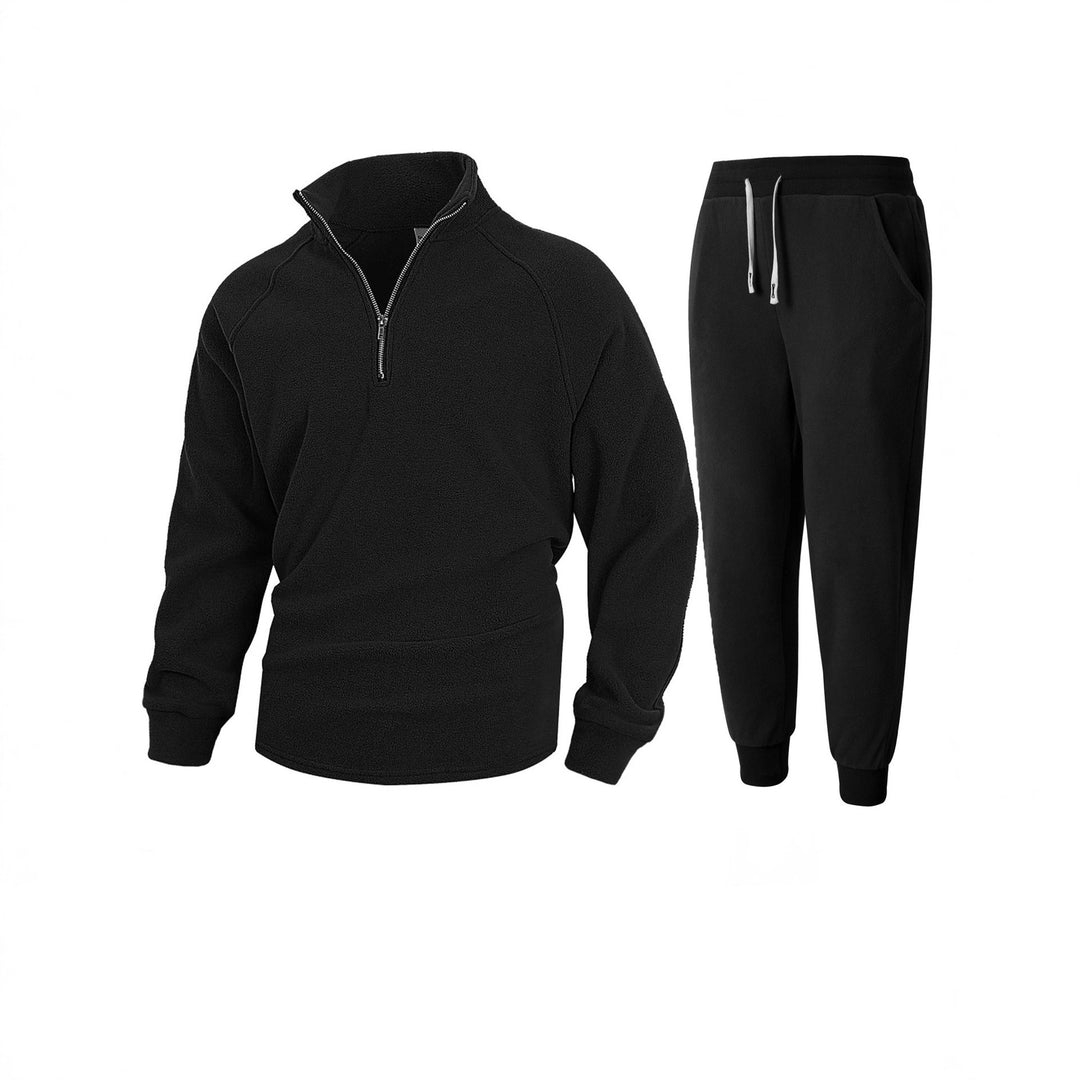 Herren Fleece-Oberteil mit modernem Stehkragen und sportlicher Jogginghose Echoarchiv