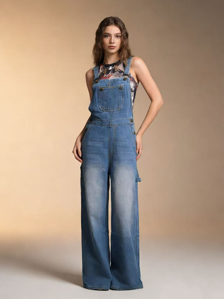 Damen Latzhose im lässigen oversized Schnitt mit funktionalen Seitentaschen Echo Archiv