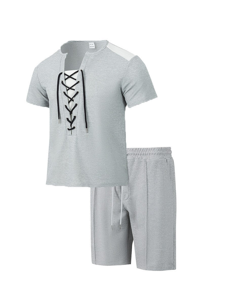 Herren sportliches Kurzarm-Set mit strukturiertem Obermaterial und modischem Schnürdesign Echoarchiv