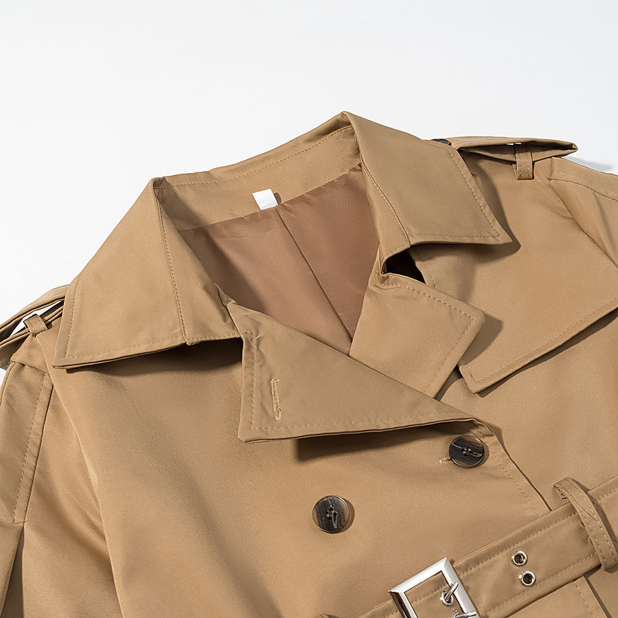 Damen Langer doppelreihiger Trenchcoat mit tailliertem Doppelgürtel, Ballonärmeln und Epauletten Echo Archiv