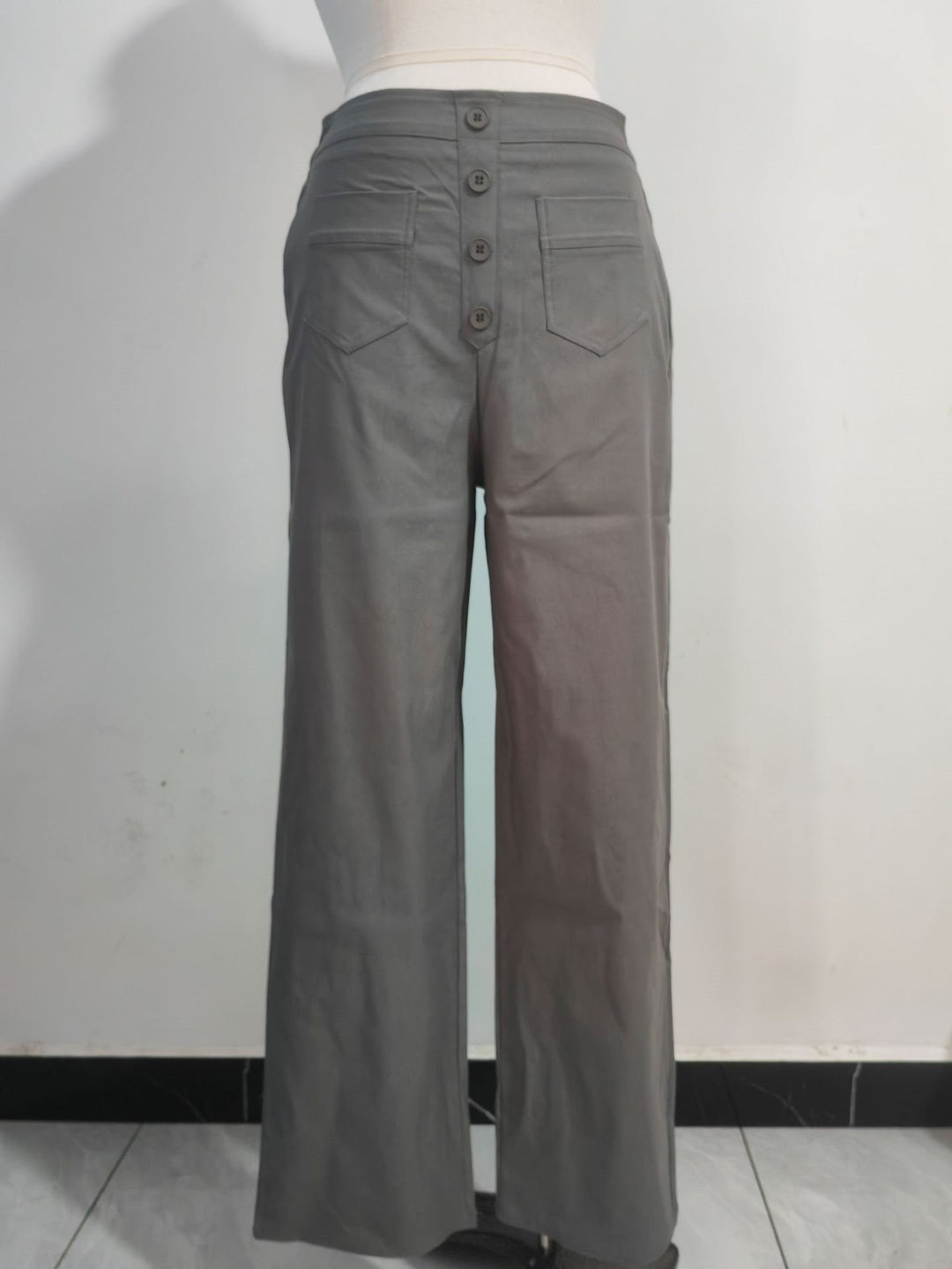 Damen Hochtaillierte weite Hose mit Knopfleiste und aufgesetzten Taschen Echo Archiv