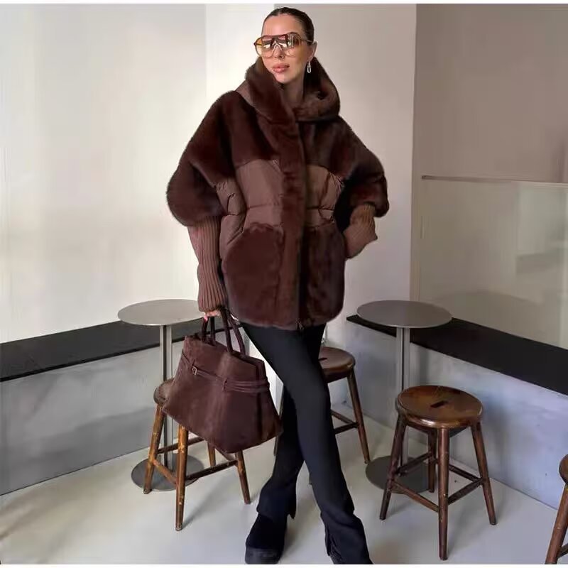 Damen Gefütterte Kurzjacke mit Kunstfell‑Einsatz, Kapuze und Rippbündchen Echoarchiv