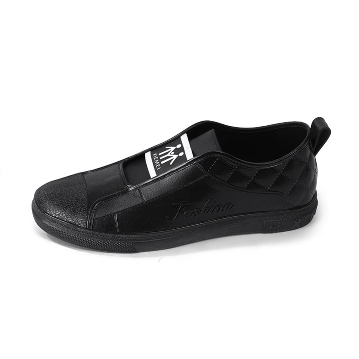Damen Lässige Slip-On Sneaker in Lederoptik mit gesteppter Fersenpartie und kontrastierter Gummisohle Echoarhiv – Lioré