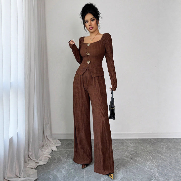 Damen nan tailliertes Blusen- und Hosen-Set aus Crinkle-Plissee mit Puffärmeln und Zierknöpfen Echo Archiv