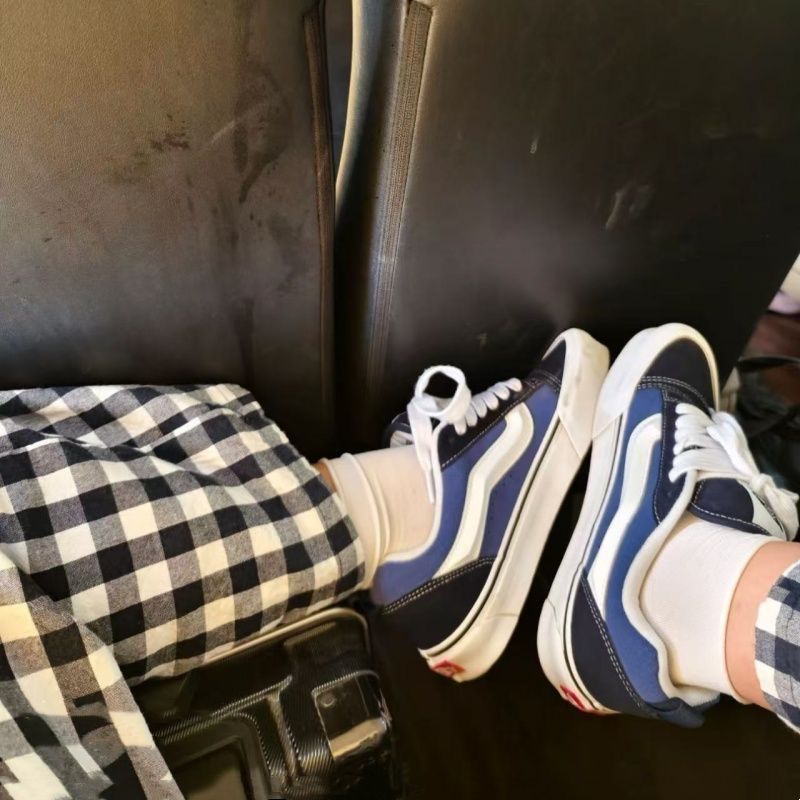Damen Modische Sneakers mit trendiger Oberflächengestaltung Echo Archiv