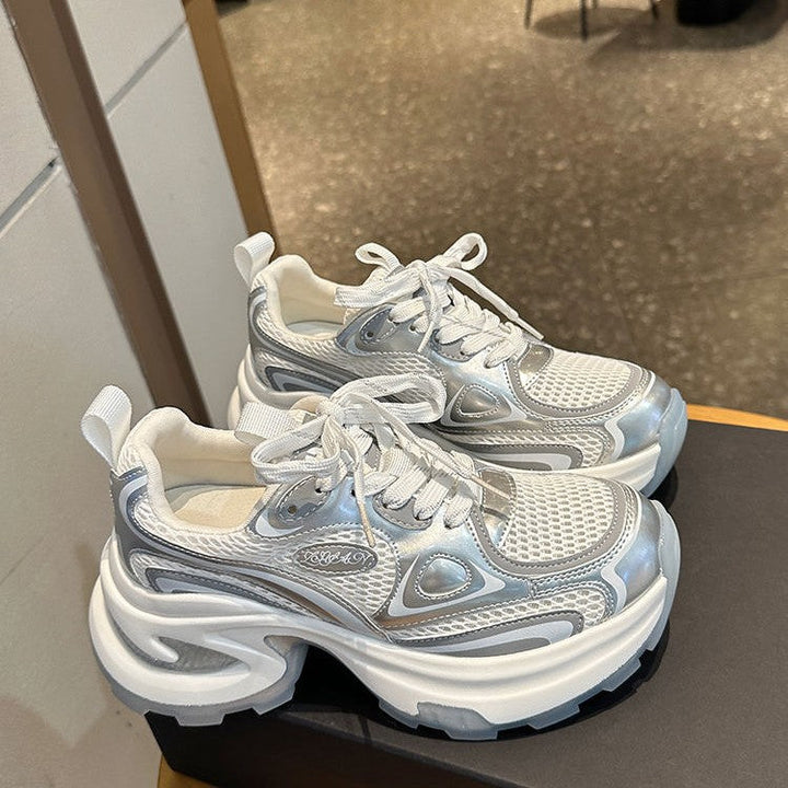 Damen Sportliche Sneakers mit atmungsaktiver Mesh-Oberfläche und gepolsterter Sohle Echo Archiv