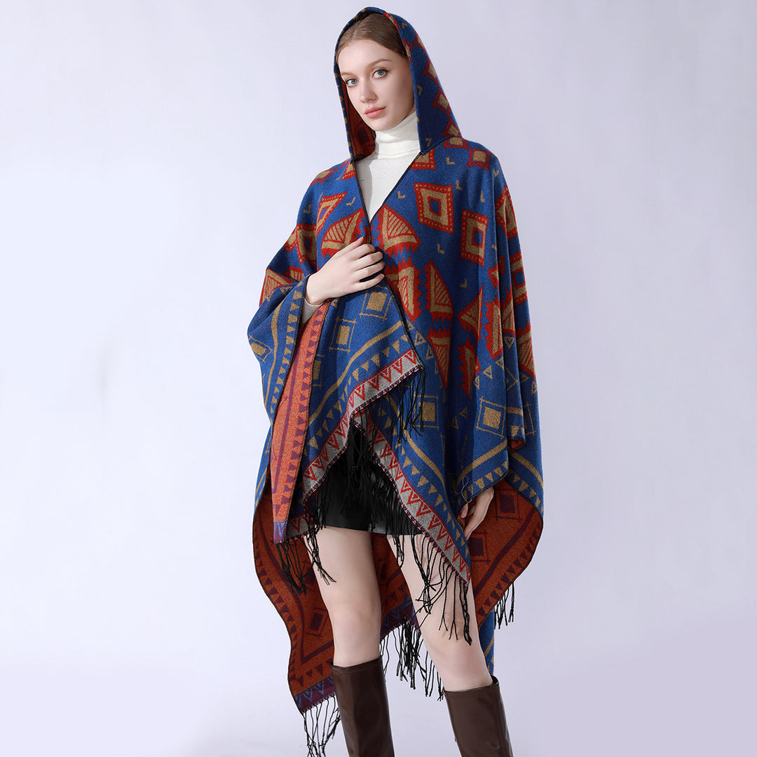 Damen Zweilagiger Kapuzen-Überwurf mit asymmetrischem Fransensaum und geometrischem Jacquard – Montévia