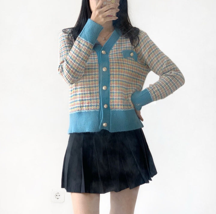 Damen Tweed-Strickcardigan mit V-Ausschnitt und Zierknopfleiste – Veloura