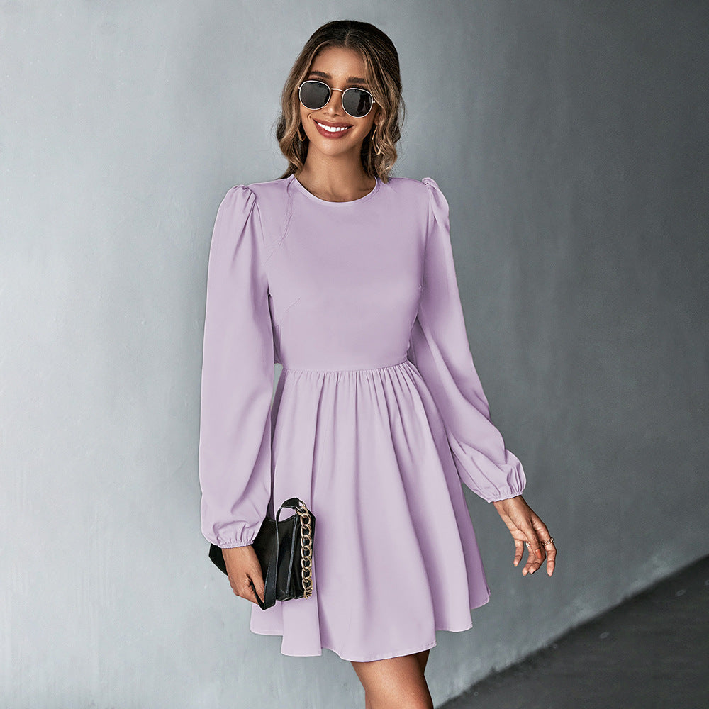 Damen schickes Cocktailkleid mit geraffter Taille, langen Ballonärmeln und rundem Ausschnitt – Élara