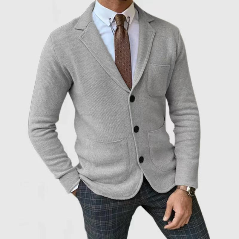 Herren Strickblazerjacke mit hohen Taschen und eleganter Knopfleiste Echoarchiv