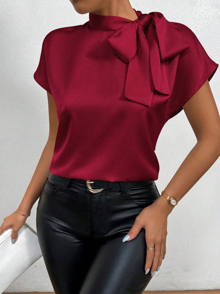 Satinbluse Kurzarm Hoher Kragen mit Schleife Eleganter Entspannter Schnitt – Élovi