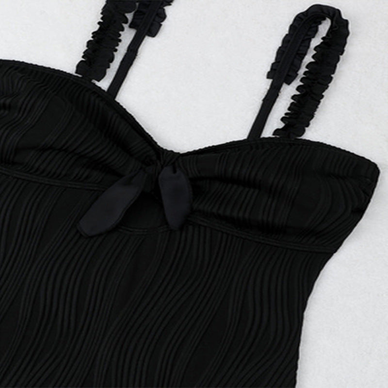 Damen Eleganter Hochgeschnittener Einteiler mit Rüschendetails Echo Archiv