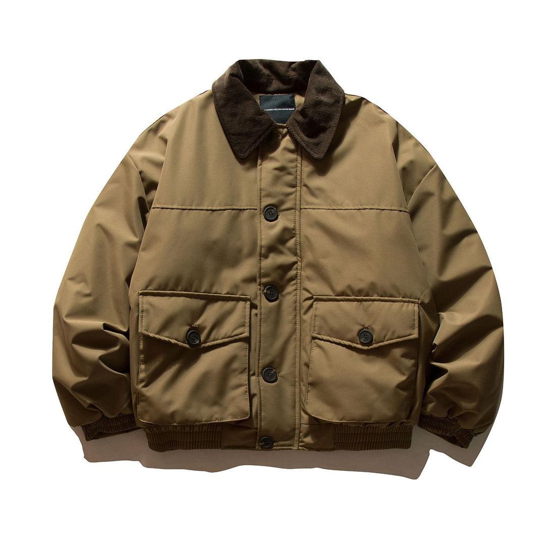 Herren Kurz geschnittener thermoisolierter Field‑Blouson mit Cordkragen und großzügigen Pattentaschen Echoarchiv