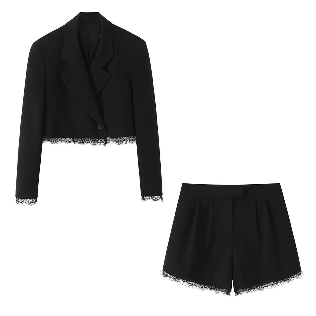 Damen Kurzblazer mit Spitzenbesatz und taillierter Cropped-Silhouette Echo Archiv