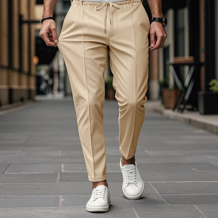 Herren modische Slim-Fit Jogginghose mit elastischem Bund und praktischen Seitentaschen Echoarchiv