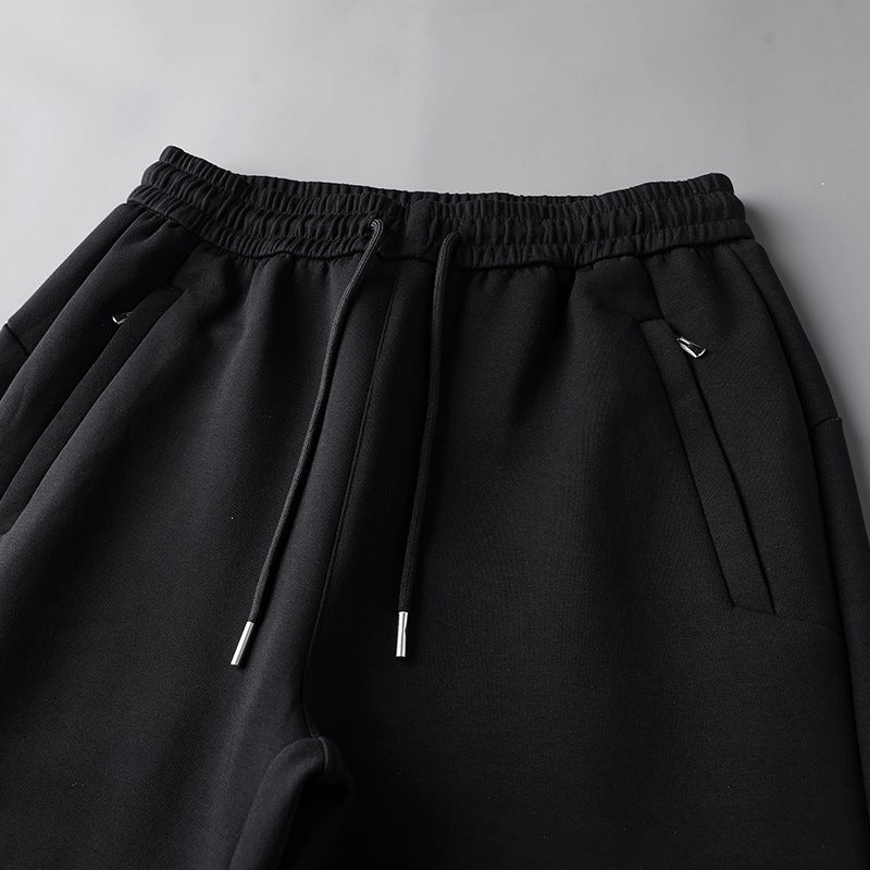 Herren Zweiteiliges sportliches Trainingsset mit Stehkragen‑Zipjacke & konischer Jogginghose Echoarchiv