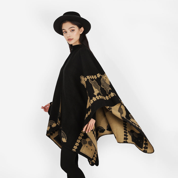 Damen Oversize-Poncho mit Jacquard‑Tiermotiv und asymmetrischem Zipfelsaum Echo Archiv