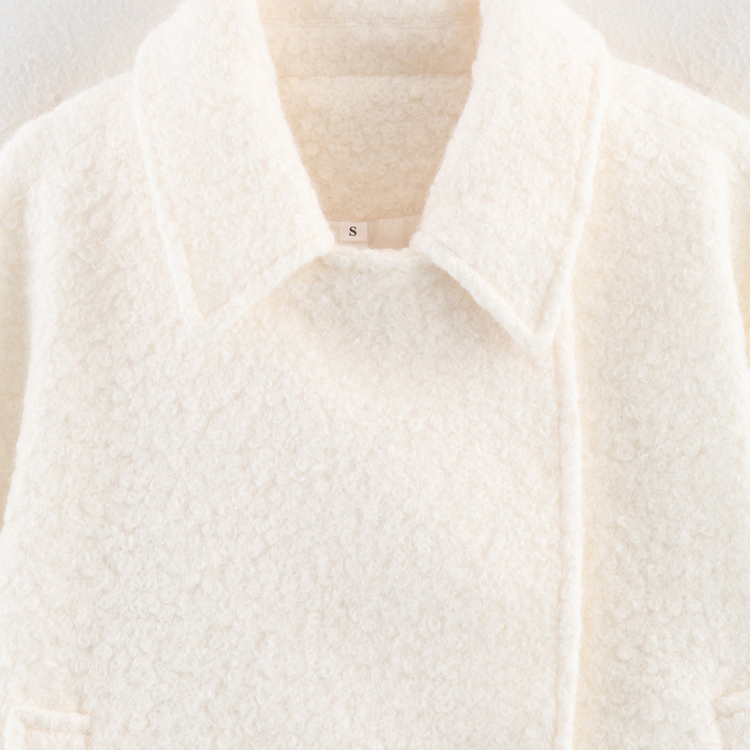 Damen Boxy Bouclé‑Cabanjacke mit Doppelreiher, Hemdkragen und Pattentaschen Echo Archiv