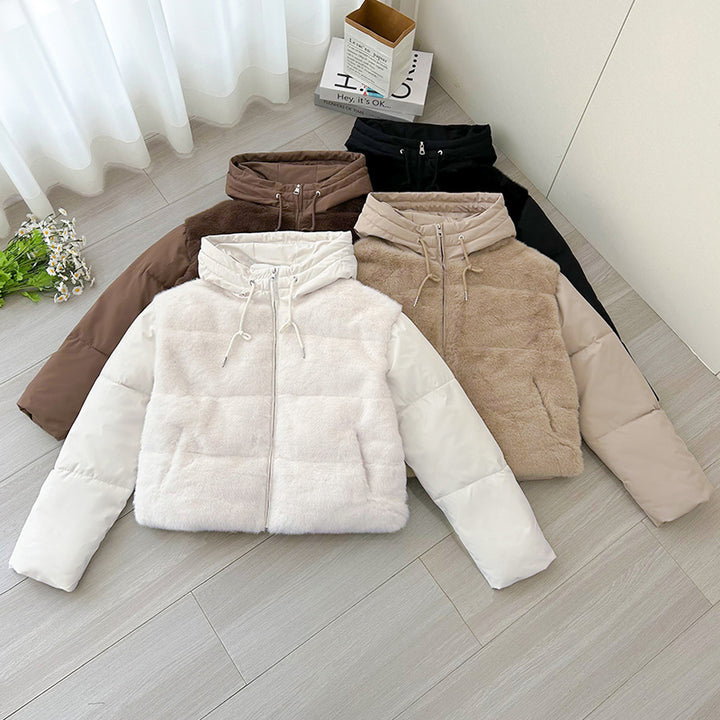 Damen Kurze Hybrid-Winterjacke mit samtiger Kunstfellfront und Kapuzenkragen Echo Archiv