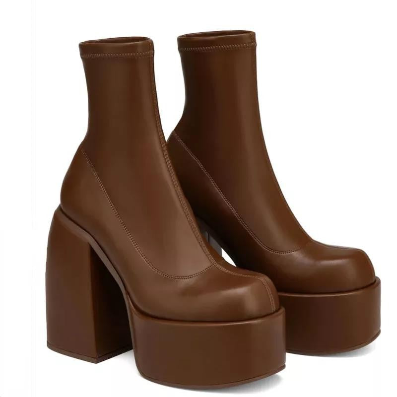Damen nan Plateau-Stiefelette mit hohem Blockabsatz, nahtlosem Stretchschaft und robuster Laufsohle Echo Archiv