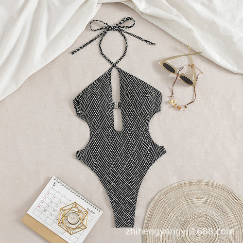 Damen Einteiler Badeanzug mit kreativem Cut-Out Echo Archiv