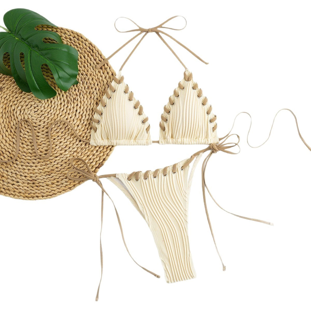 Damen Triangel-Bikini mit raffinierten Schnürdetails und moderner Rippstruktur Echo Archiv