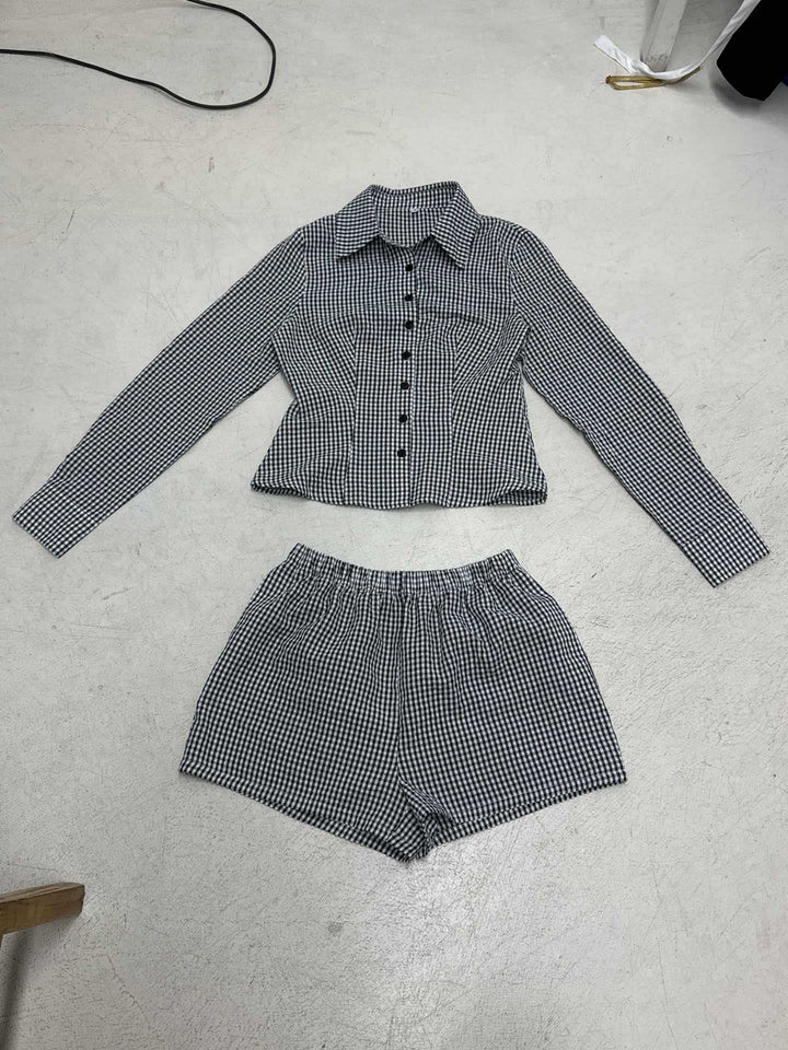 Damen nan zweiteiliges Vichy-Set aus taillierter Blusenjacke mit Wiener Nähten und Highwaist-Shorts Echo Archiv